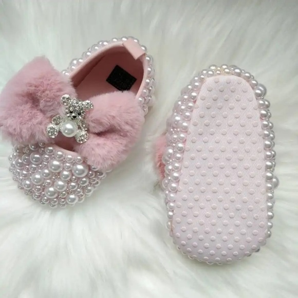 Cute Newborn Baby Girl Rhinestone Pearl Bear Shoes & Headband - Picture 2 of 5